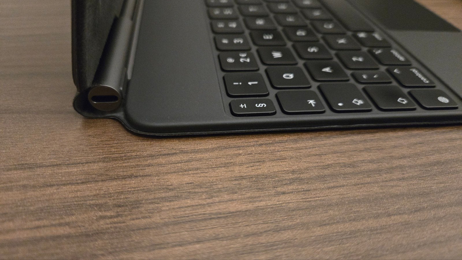 Foto 10 van iPad 11 Magic Keyboard met verlichting MXQT2N_A