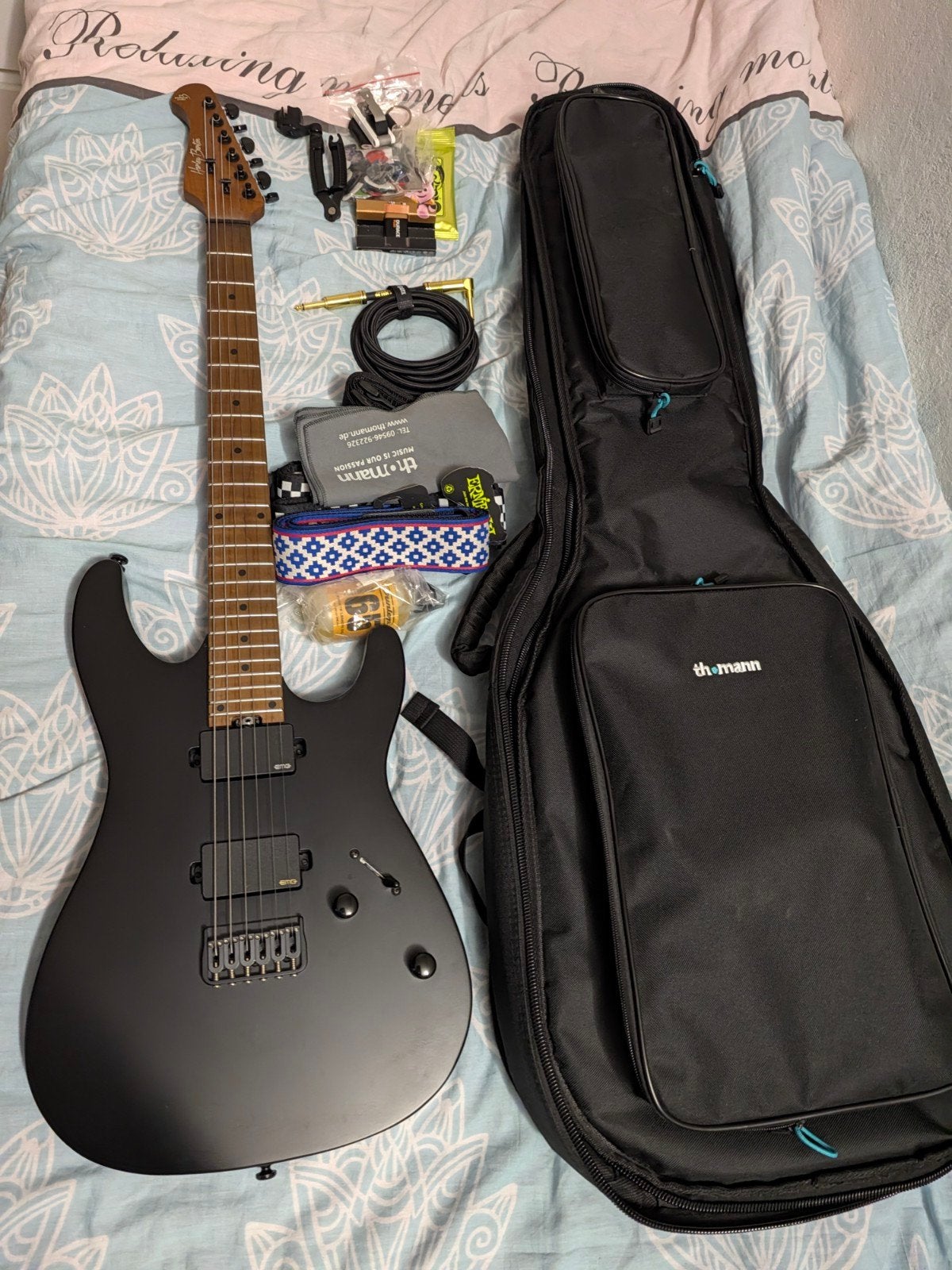 Harley Benton Fusion-III met EMG 81 en 85 pickups + acc., Ophalen of Verzenden, Zo goed als nieuw, Solid body, Overige merken