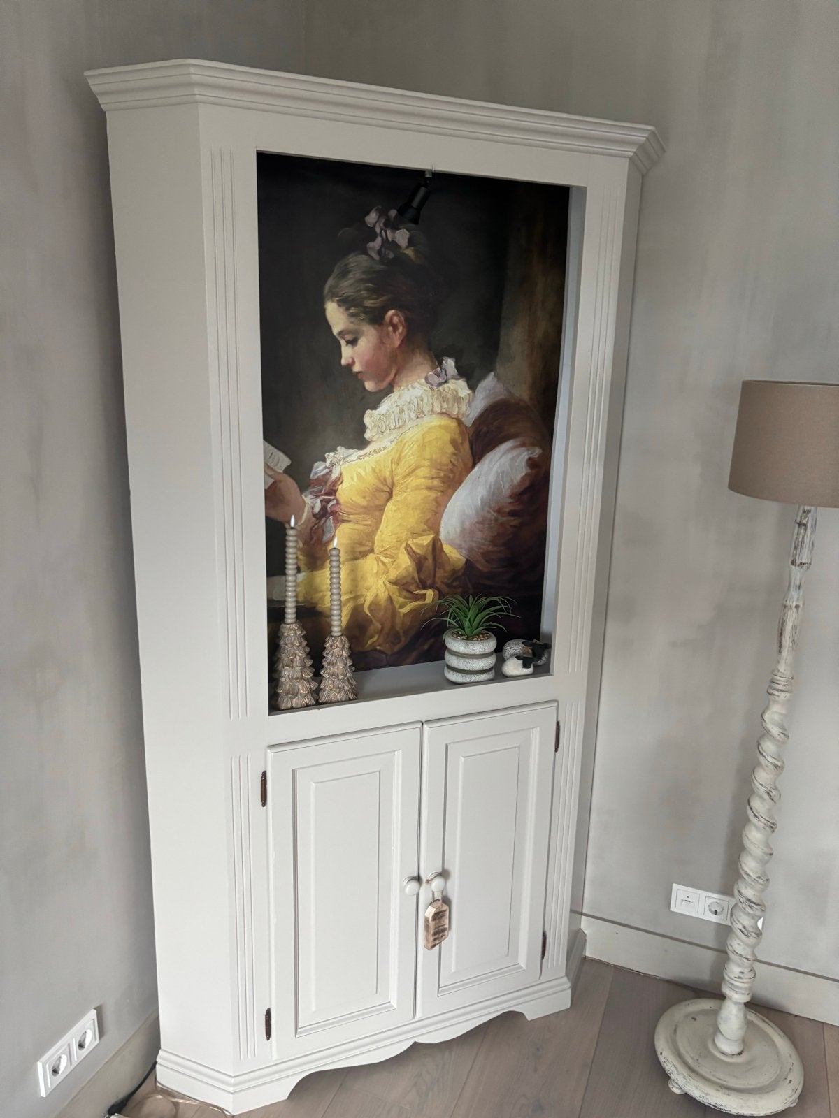 Unieke hoekkast met schilderij en sfeervolle verlichting, Antiek en Kunst, Ophalen