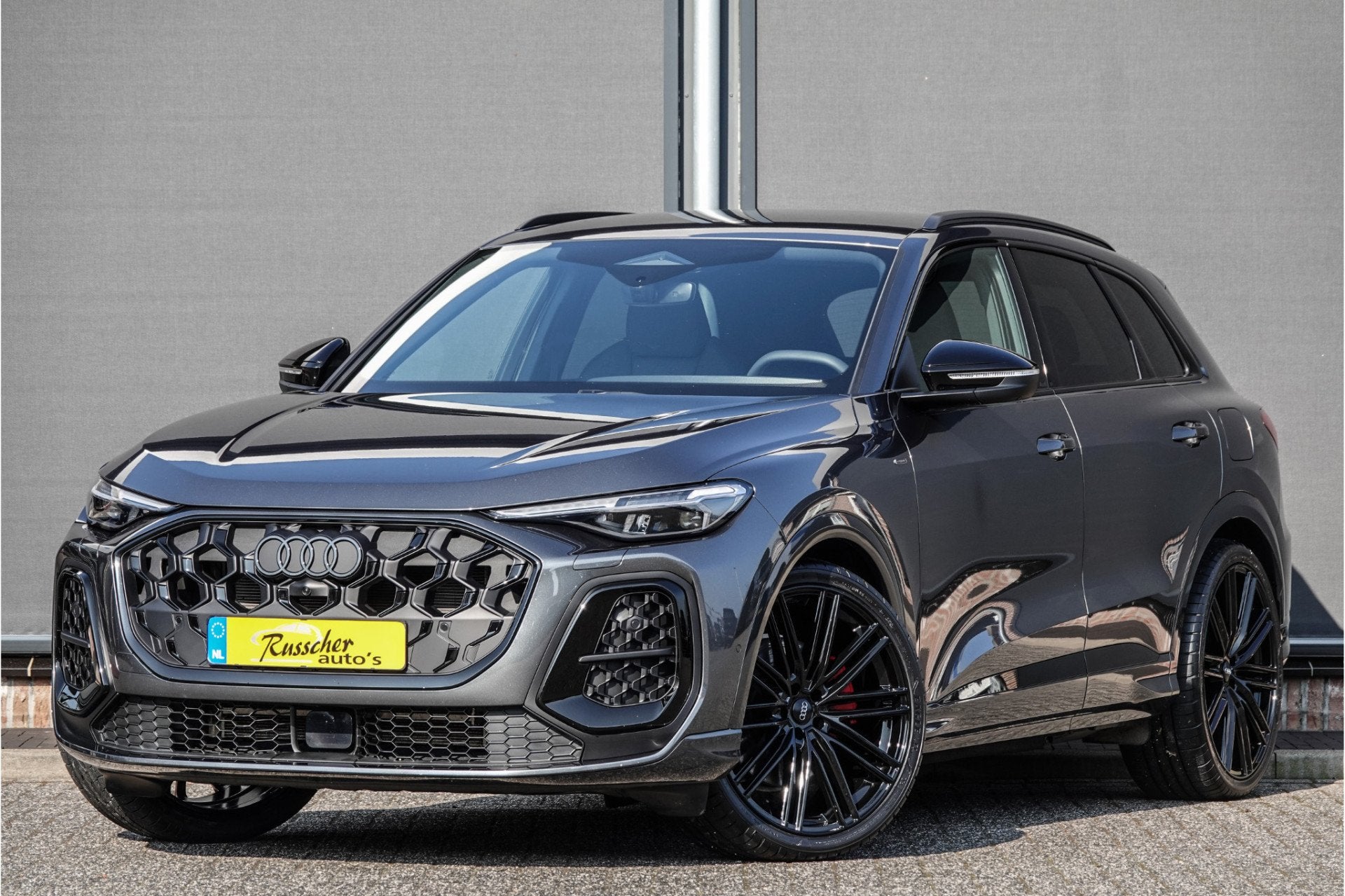 Audi Q5 e-hybrid 367Pk | Quattro | Luchtvering | S-Line | MM, Automaat, Automatische klimaatregeling, Gebruikt, Zwart