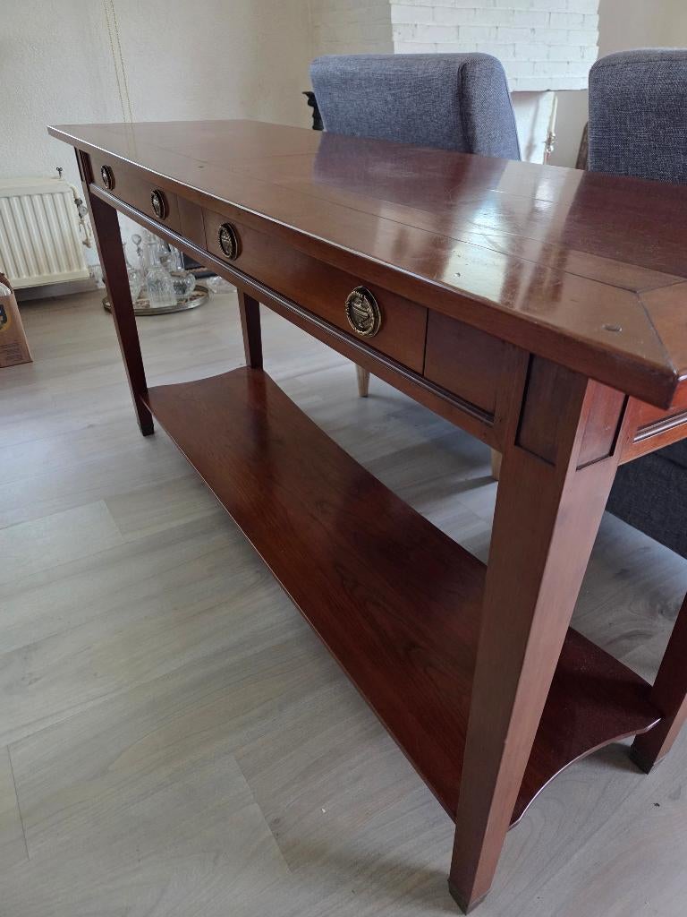 Empire stijl sidetable, Ophalen