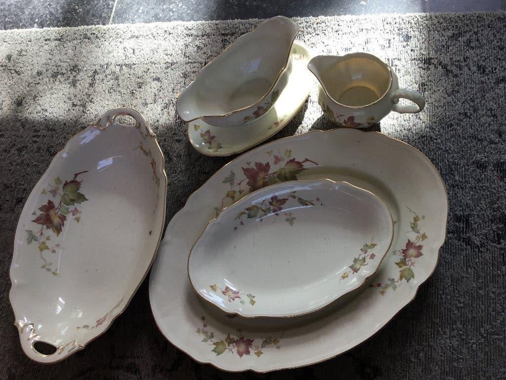 Oude schalen en sauskommen servies Hutschenreuter, Ophalen of Verzenden