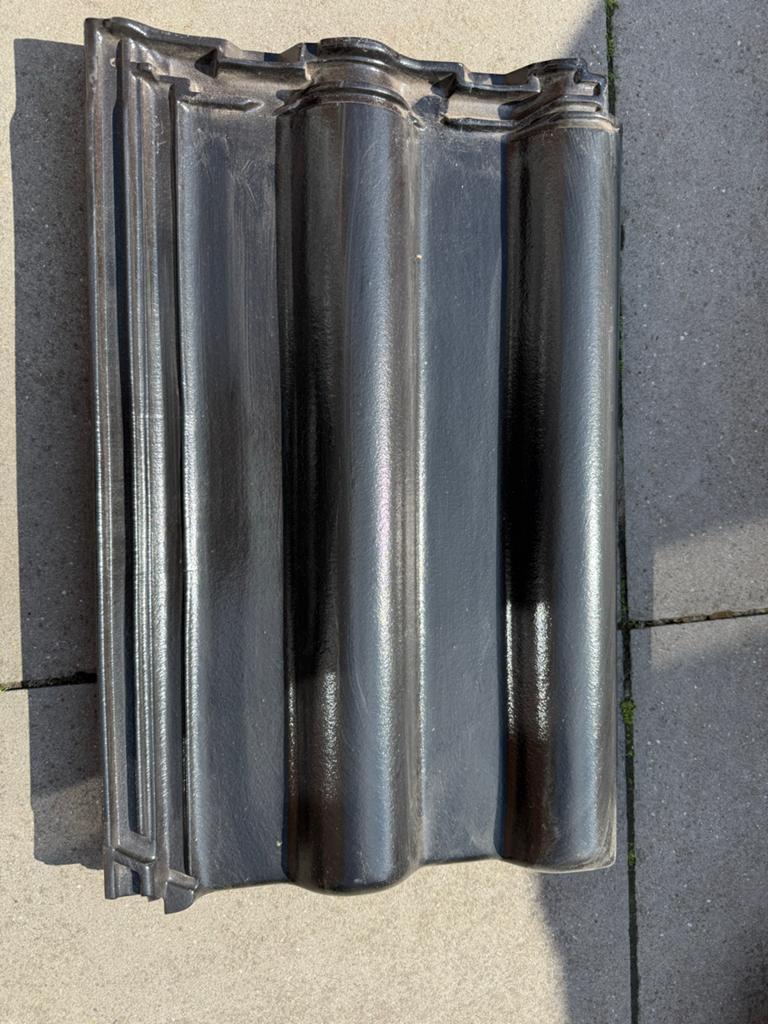NIBRA 350-010 Dakpannen - Zwart, Zo goed als nieuw, Doe-het-zelf en Verbouw, Dakpannen en Dakbedekking, Ophalen, Steen of Klei