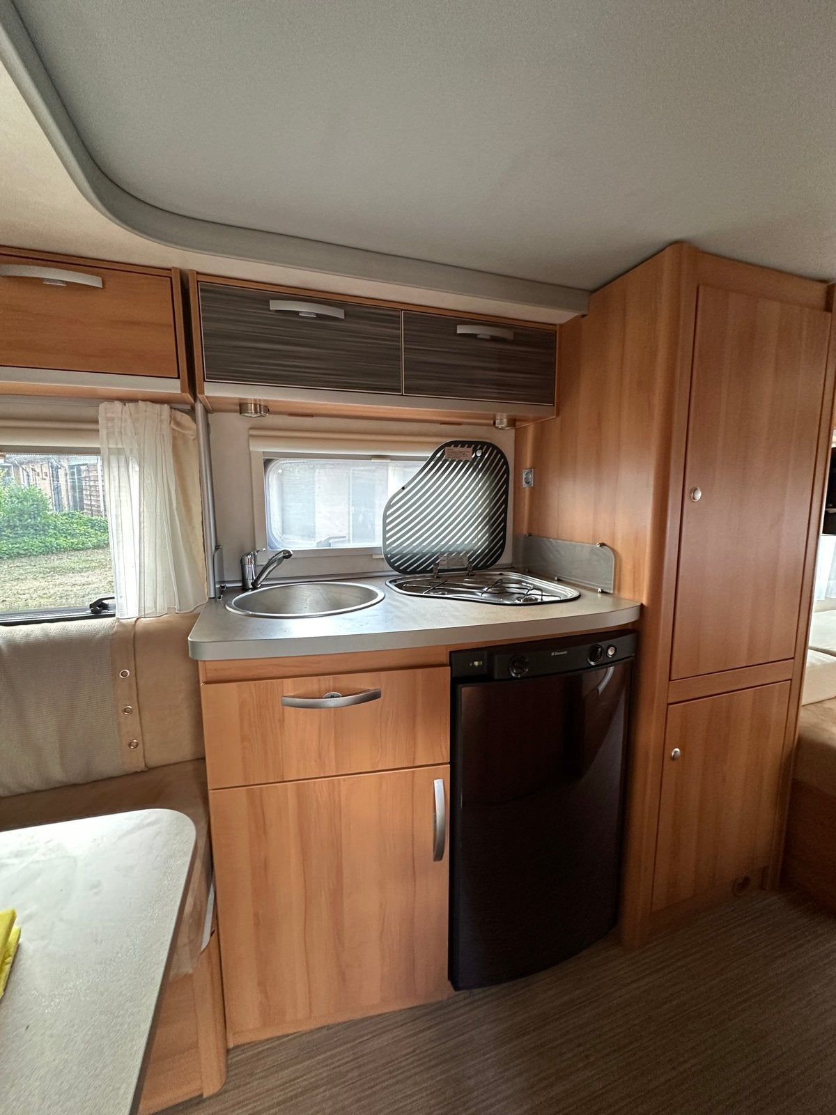 Foto 12 van Hymer Eriba Feeling 470Compacte hefdak caravan