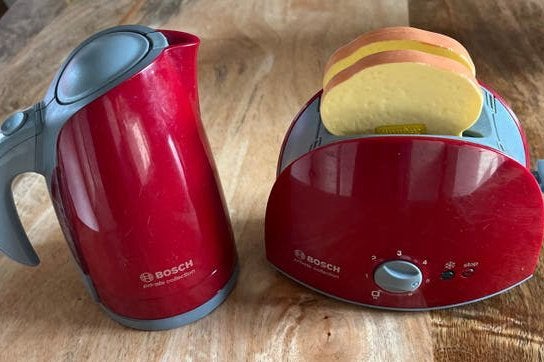 Bosch speelgoed waterkoker en broodrooster set, Ophalen of Verzenden, Gebruikt, Jongen of Meisje