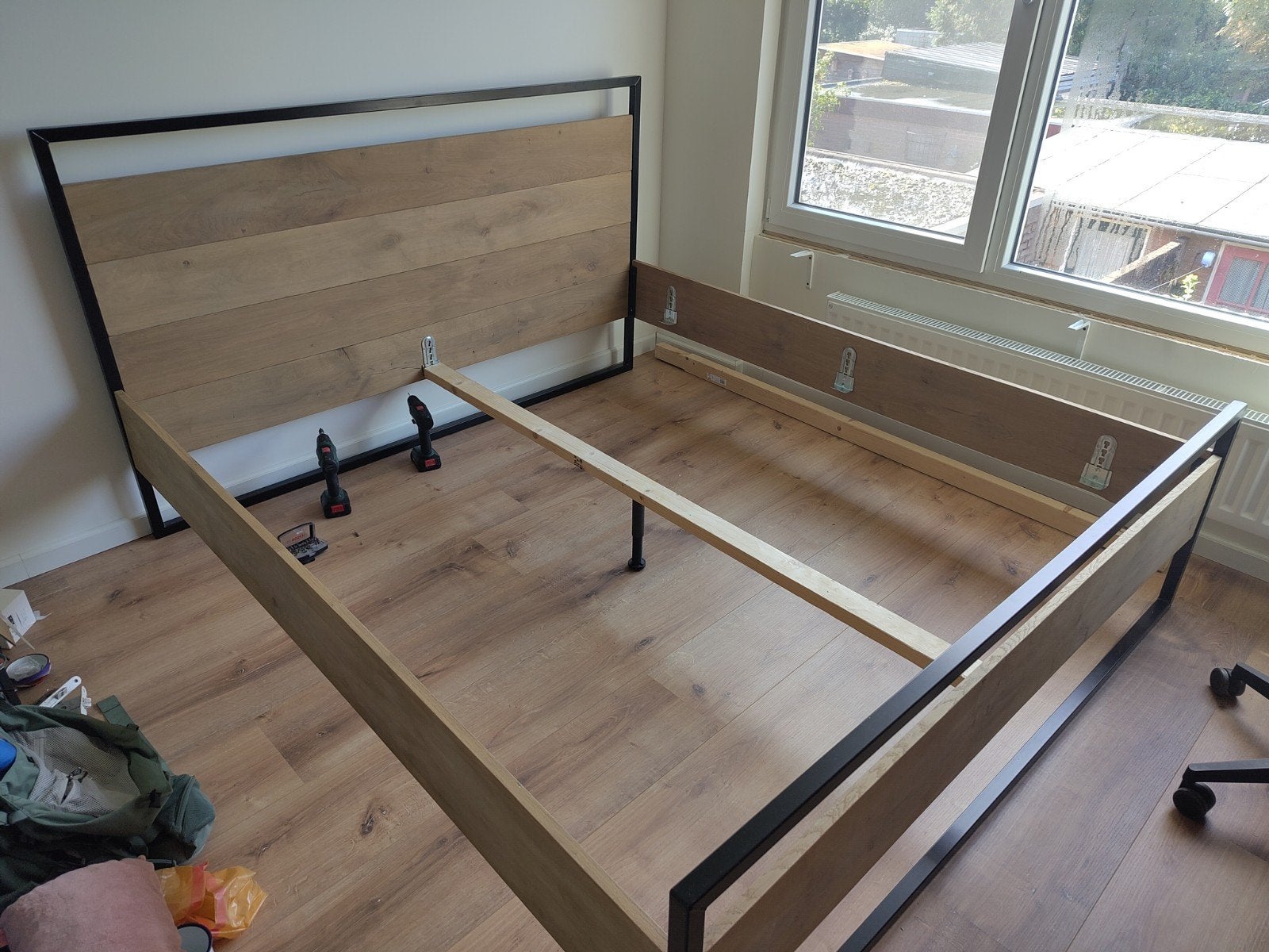 Mooi eiken houten bed van 180*200cm, Ophalen, Bruin, Tweepersoons, 160 cm
