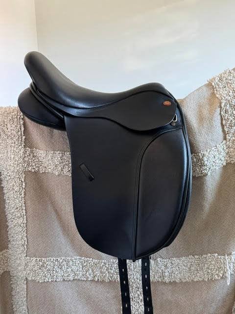 Kent & Masters Cob 17" dressuurzadel, Ophalen, Gebruikt, Dressuur, Overige merken