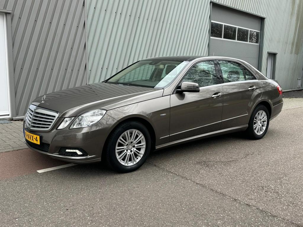 Mercedes-Benz E-Klasse 350 CGI Elegance (bj 2009, automaat), Auto's, Automaat, Euro 5, Achterwielaandrijving, Gebruikt