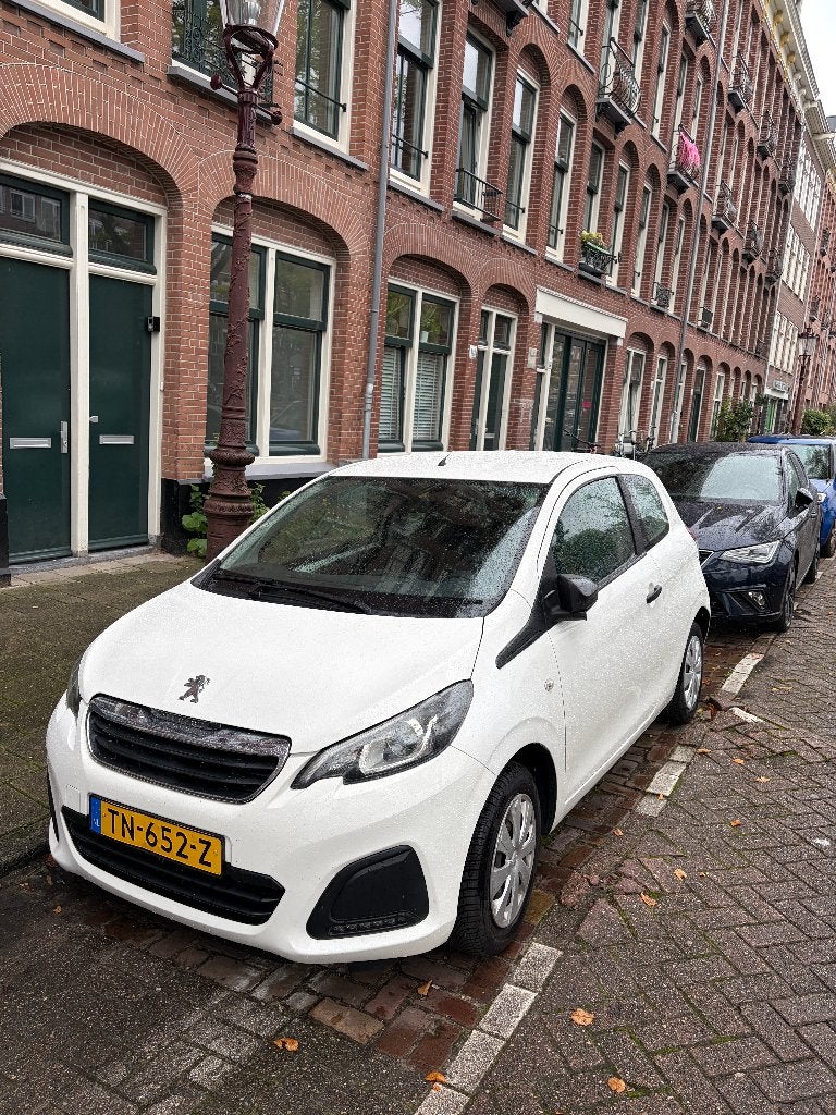 Peugeot 108 1.0 E-vti 72pk 3D 2018 Wit, Voorwielaandrijving, Stof, Zwart, 4 stoelen