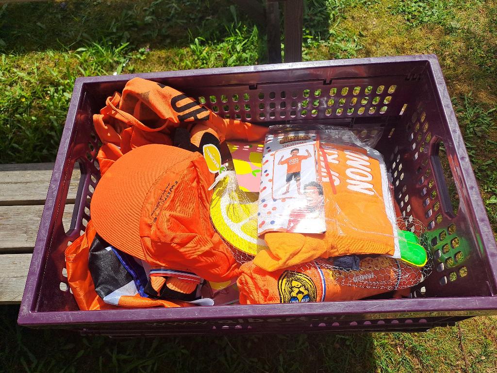 Diverse oranje artikelen, Hobby en Vrije tijd, Feestartikelen, Ophalen, Nieuw, Feestartikel, Oranje of Koningsdag