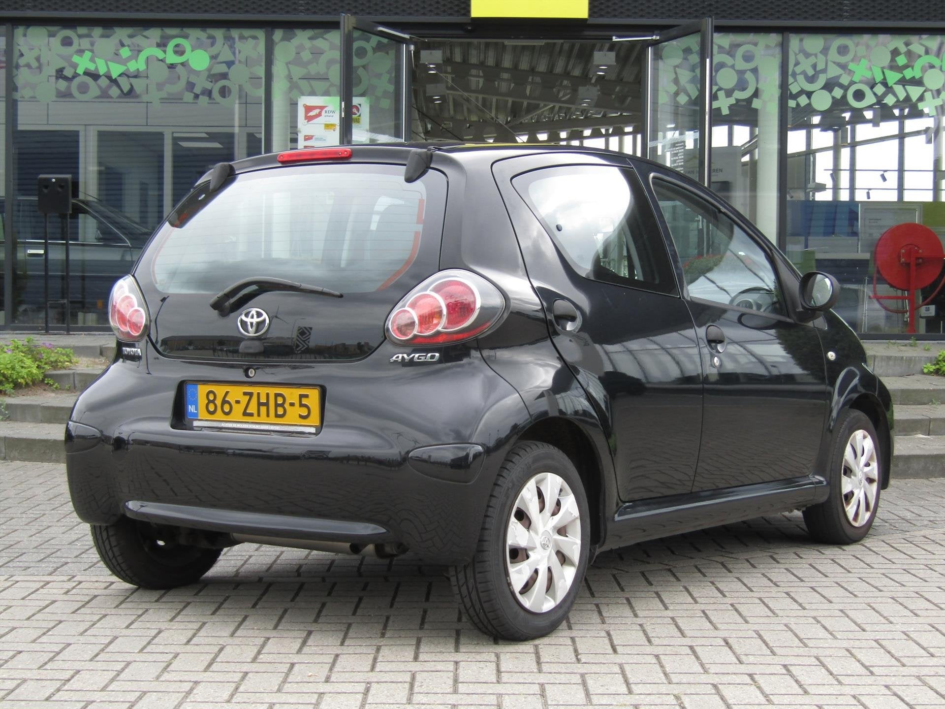 TOYOTA Aygo 1.0 12V VVT-I 5DRS Access, Euro 5, Stof, Gebruikt, Zwart