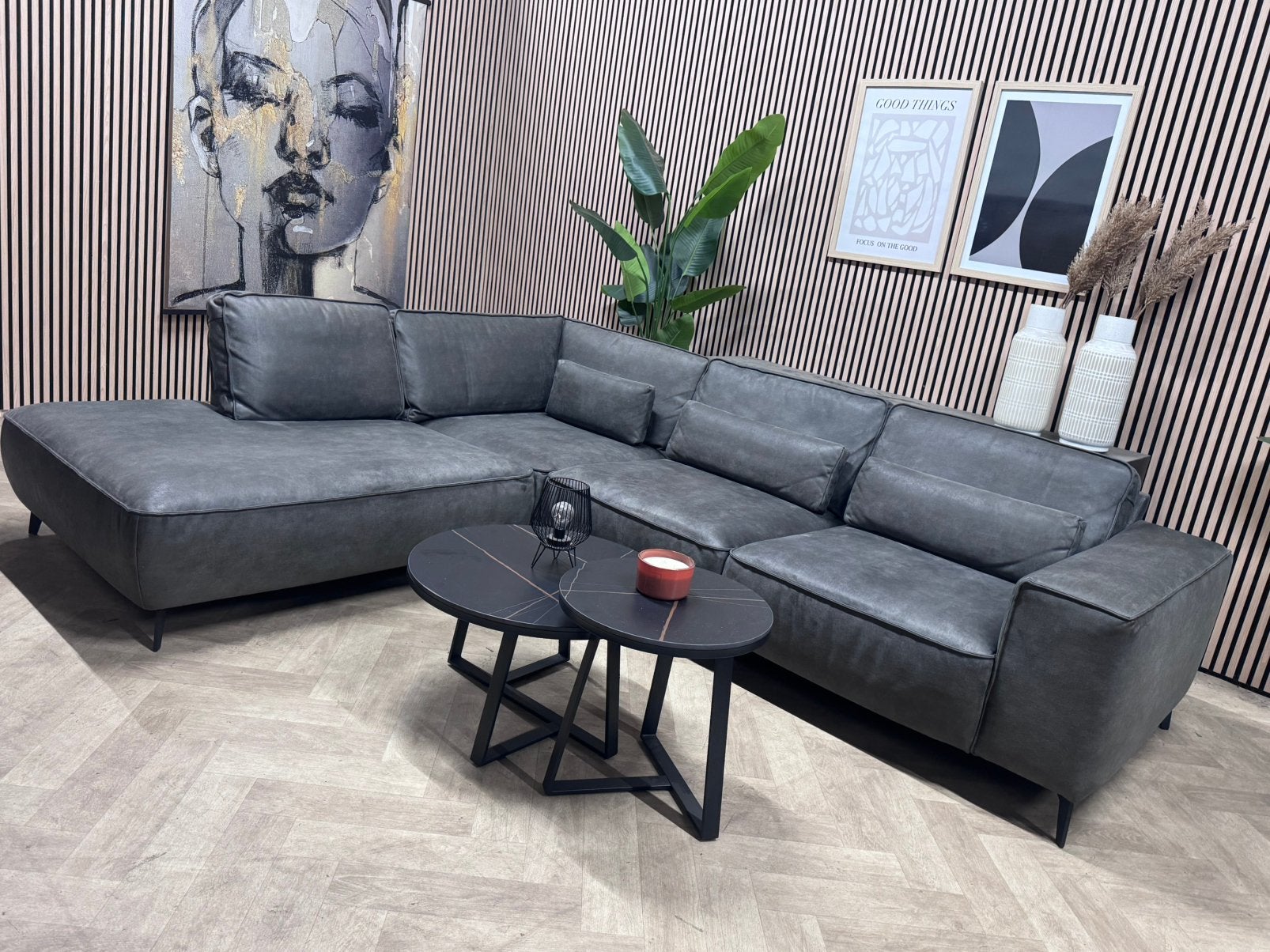 ZGAN Kapenga Hoekbank Microleer - Antraciet - 292 x 235, 250 tot 300 cm, -, -, Hoekbank