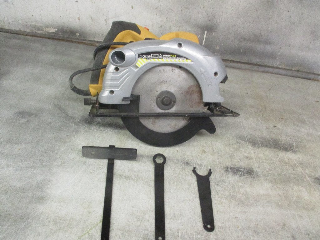 elc. zaag machine met koffer   1400 watt, Doe-het-zelf en Verbouw, Ophalen, Cirkelzaag, Zo goed als nieuw, 30 tot 70 mm