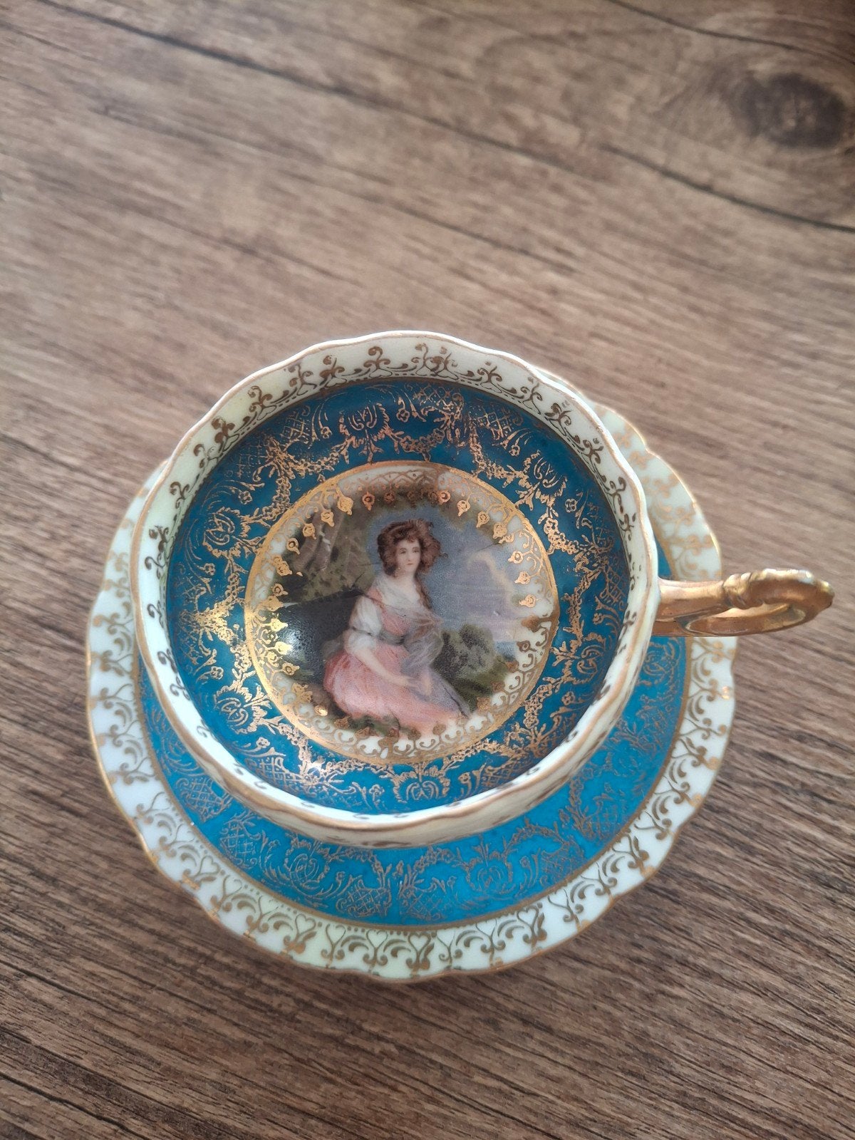 Antieke Mini Kop en Schotel met Handgeschilderd Portret, Ophalen