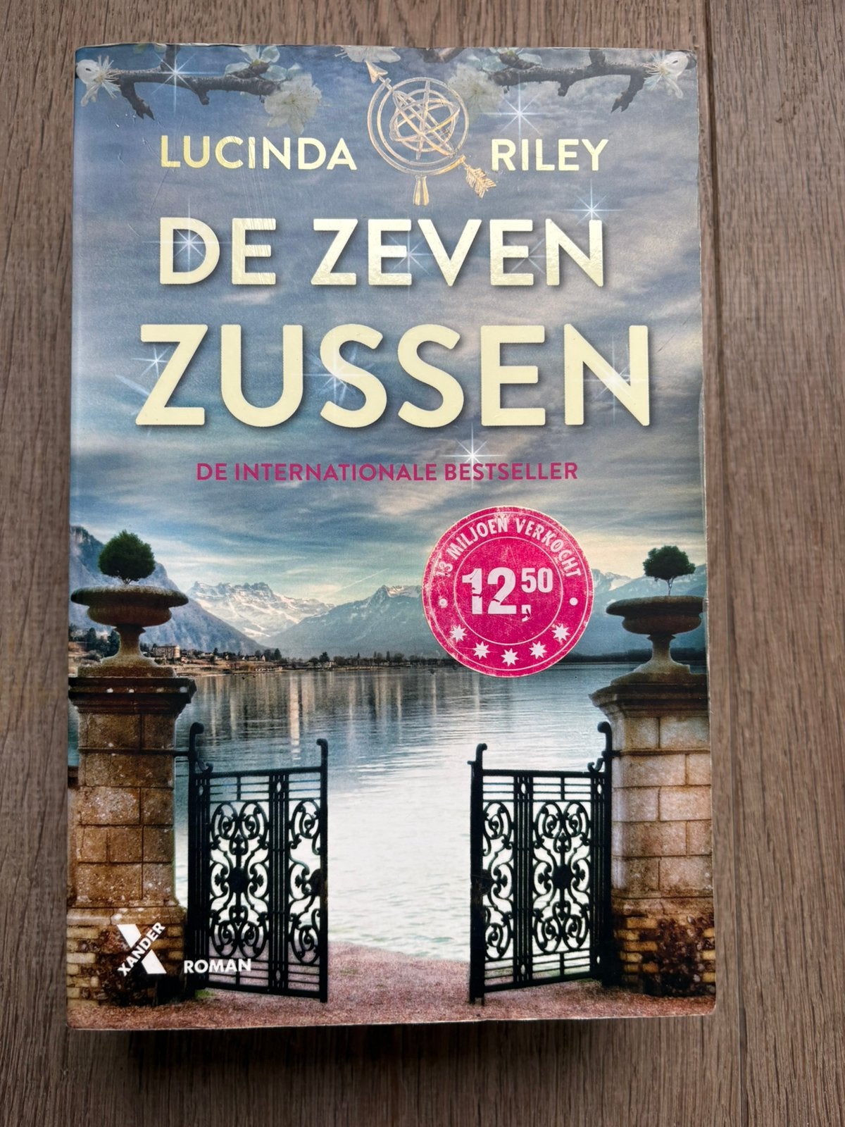 De zeven zussen - het deel de zeven zussen - Lucinda Riley, Boeken, Ophalen of Verzenden, Gelezen