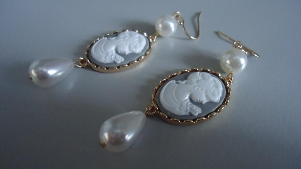 Camee oorbellen met parel, Sieraden, Tassen en Uiterlijk, Oorbellen, Overige materialen, Hangers, Verzenden, Nieuw