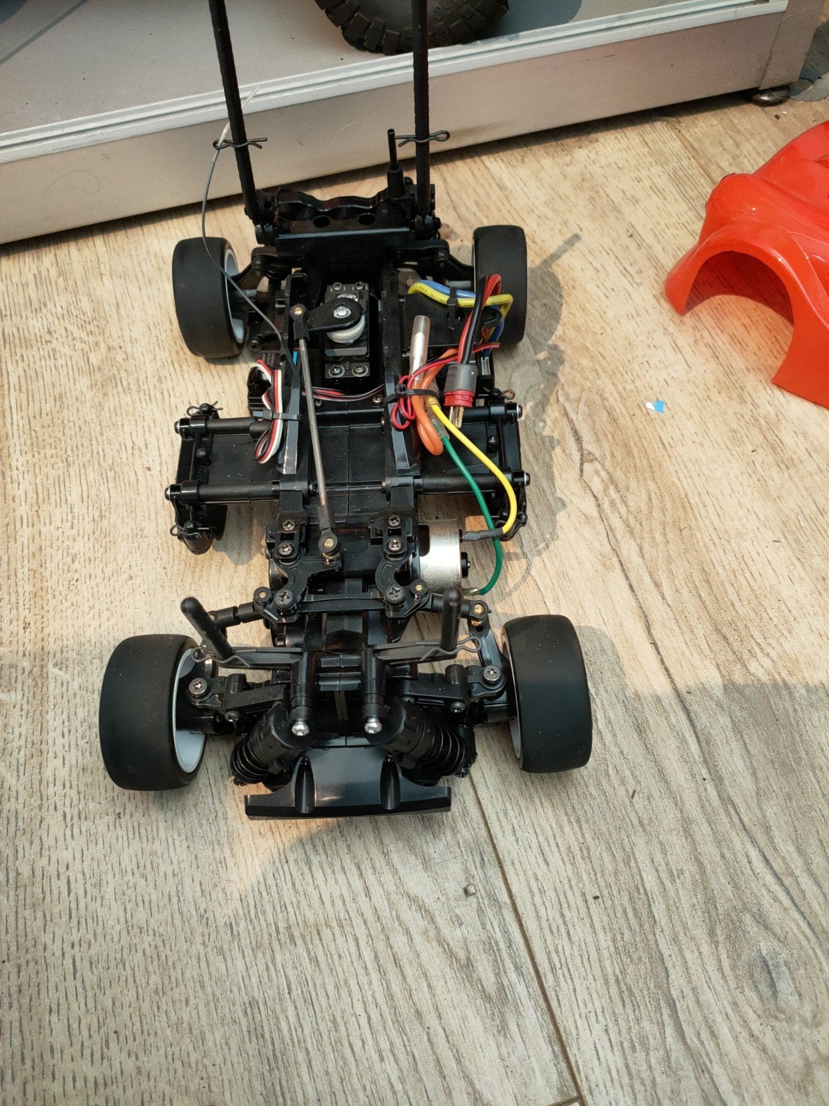 Tamiya M05 chassis met nieuwe MiniCooper body (excl. zender), Hobby en Vrije tijd, Modelbouw | Radiografisch | Auto's, Elektro