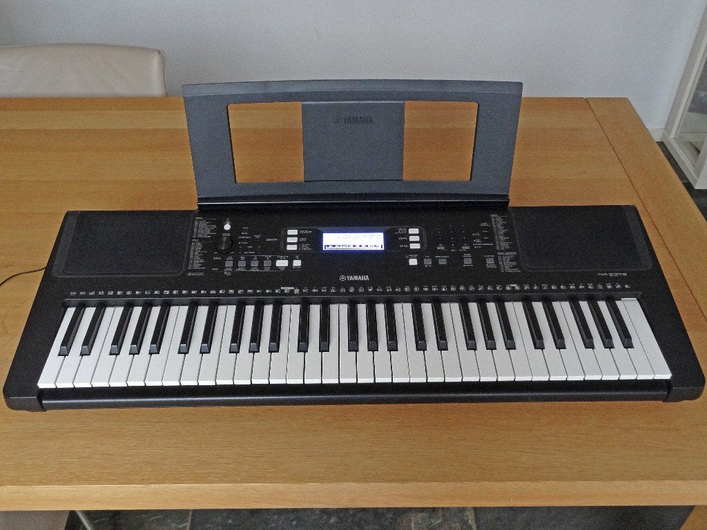 Yamaha PSR-E373 keyboard, Muziek en Instrumenten, Ophalen, 61 toetsen, Yamaha, Zo goed als nieuw