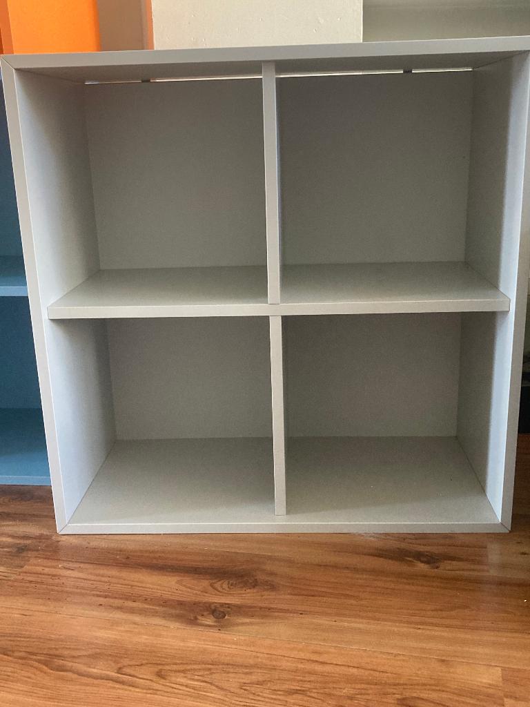 Besta grijze kast, Huis en Inrichting, Kasten | Televisiemeubels, Ophalen, Minder dan 50 cm, Zo goed als nieuw, Minder dan 100 cm