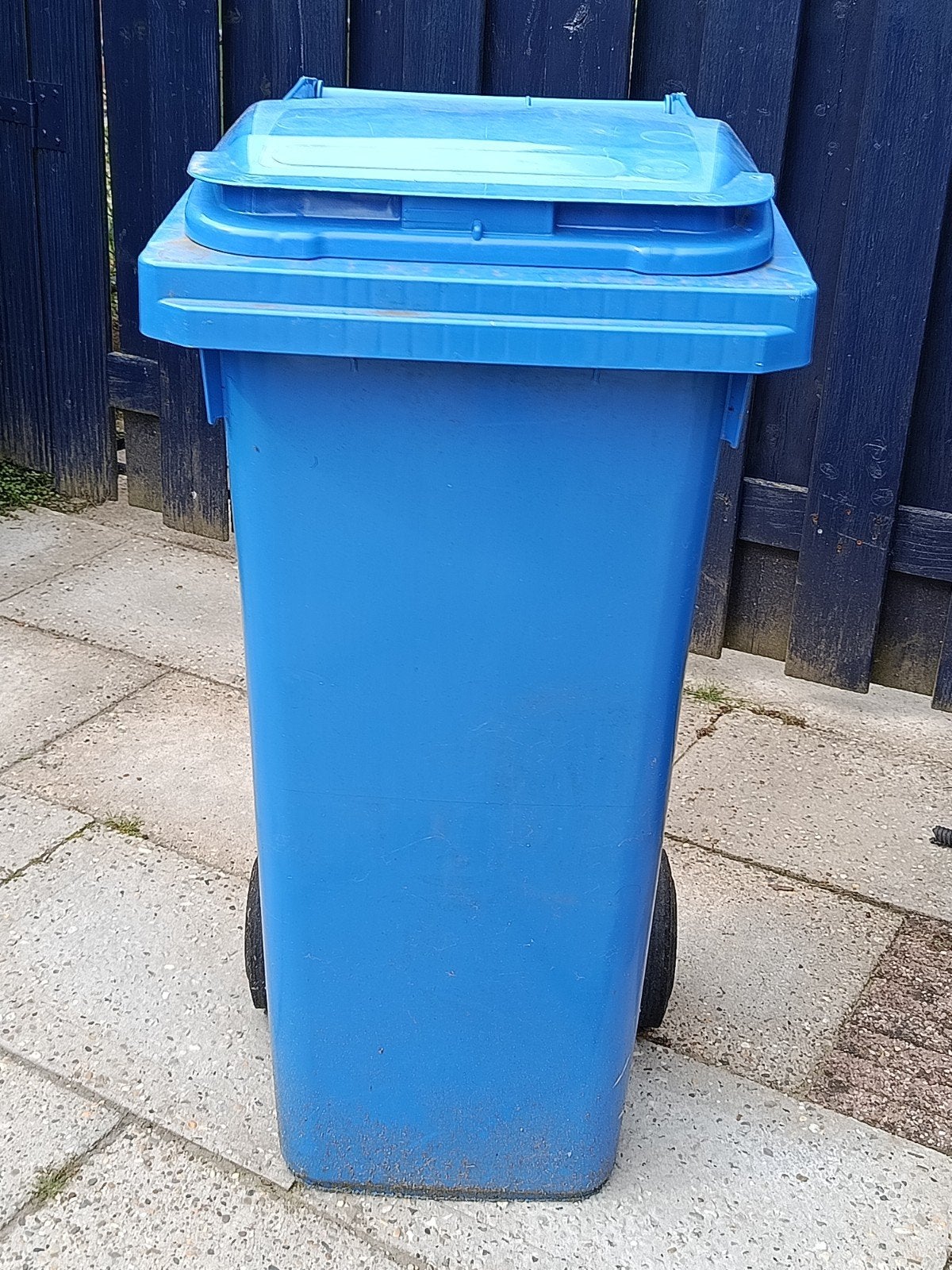 Blauwe papiercontainer 140 liter, Ophalen, Kunststof, Gebruikt, 40 liter of meer