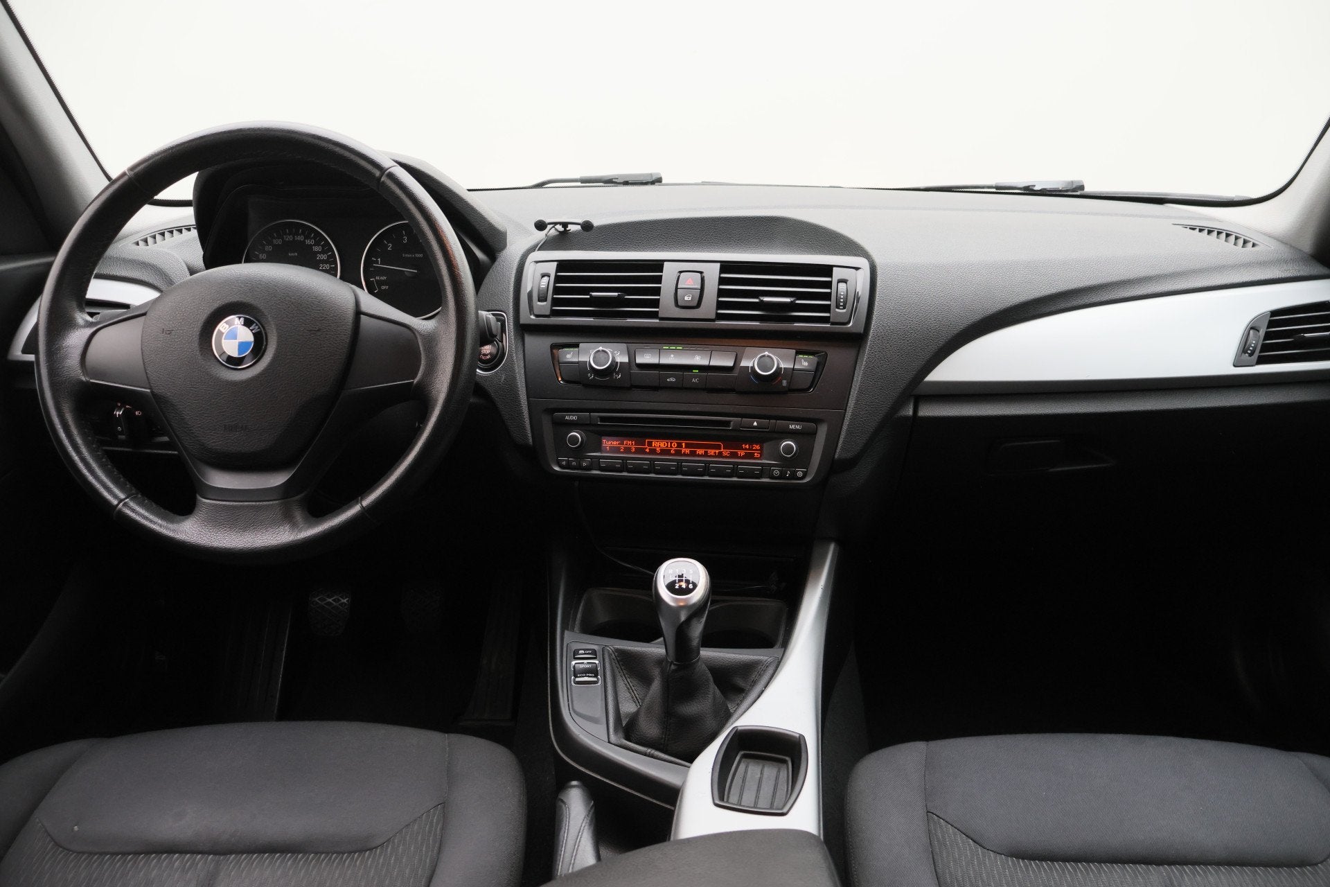 BMW 1-serie 114i EDE High Executive 5-Deurs, Airco, Stoelver, Auto's, 1-Serie, Euro 5, Gebruikt, Zwart