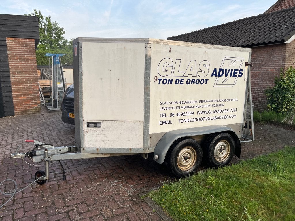 aanhangwagen gesloten met laadklep, Ophalen, Gebruikt