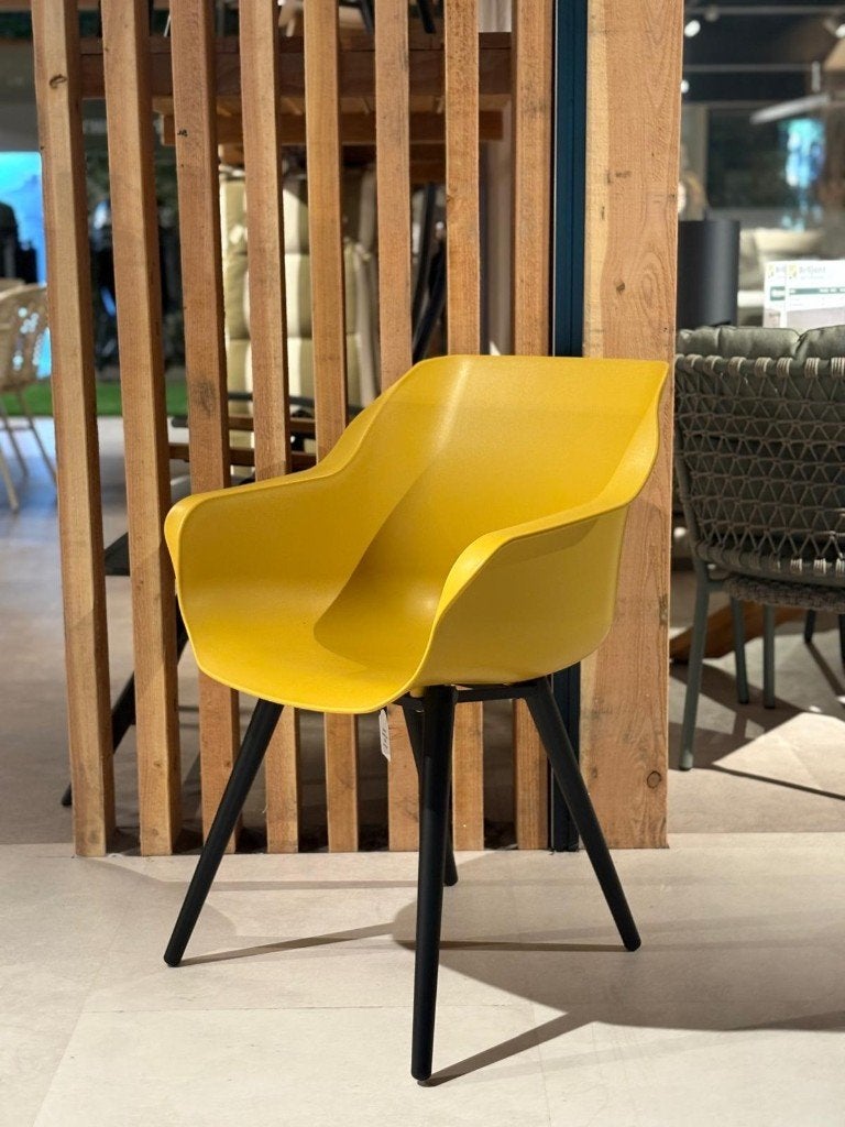 Sophie Studio diningstoel curry yellow, Tuin en Terras, Ophalen, Zo goed als nieuw, Kunststof