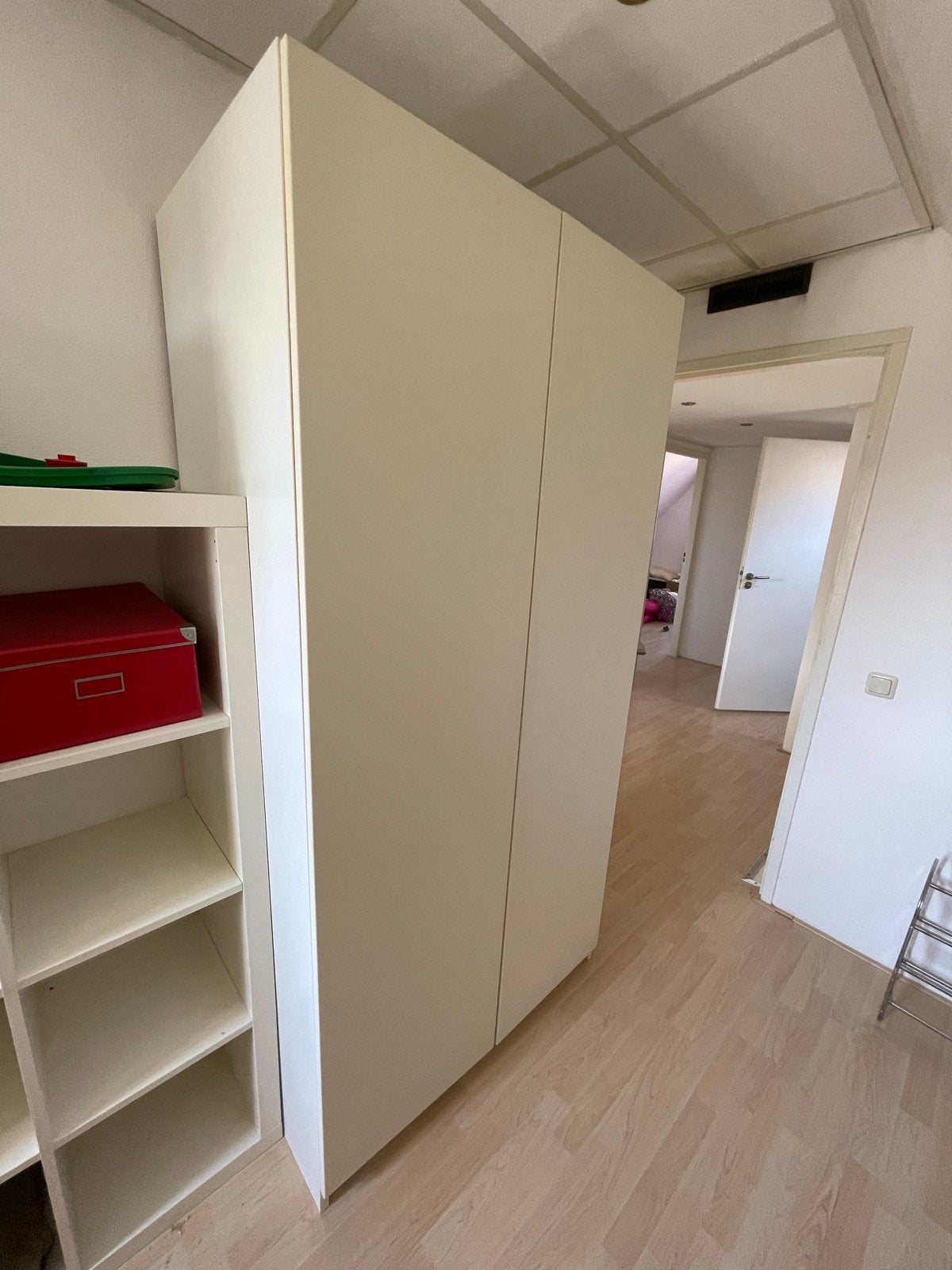 Witte Kast L 2m B 1m - Gratis af te halen (1e etage), Huis en Inrichting, Ophalen, 100 tot 150 cm, 200 cm of meer, Zo goed als nieuw