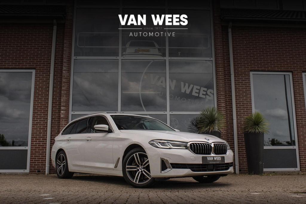BMW 5-serie Touring 540i xDrive High Executive Luxury-Line |, Auto's, USB, Gebruikt, Euro 6, 2000 kg