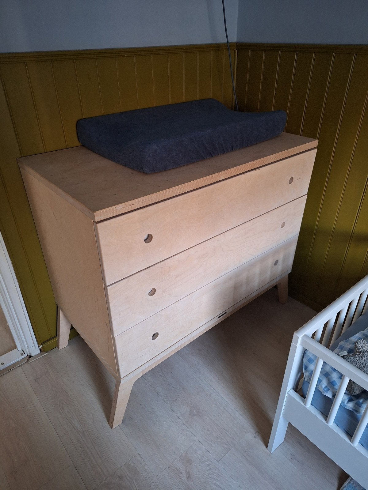 Kidsmill Liv commode – berken multiplex incl. bladvergroter, Ophalen, 50 tot 70 cm, 90 tot 105 cm, 100 cm of meer