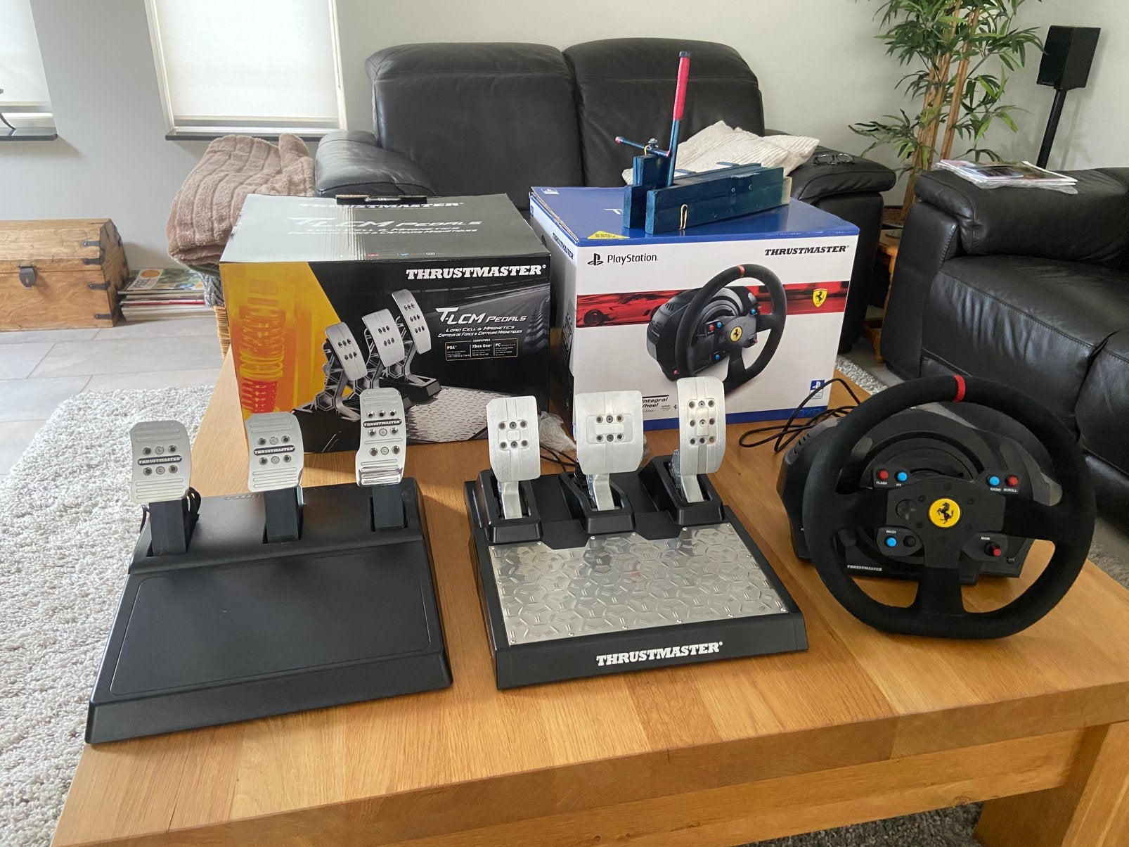 T300 RS Ferrari alcantara + TLCM + Handbrake ps4/ps5/pc, Ophalen, Zo goed als nieuw