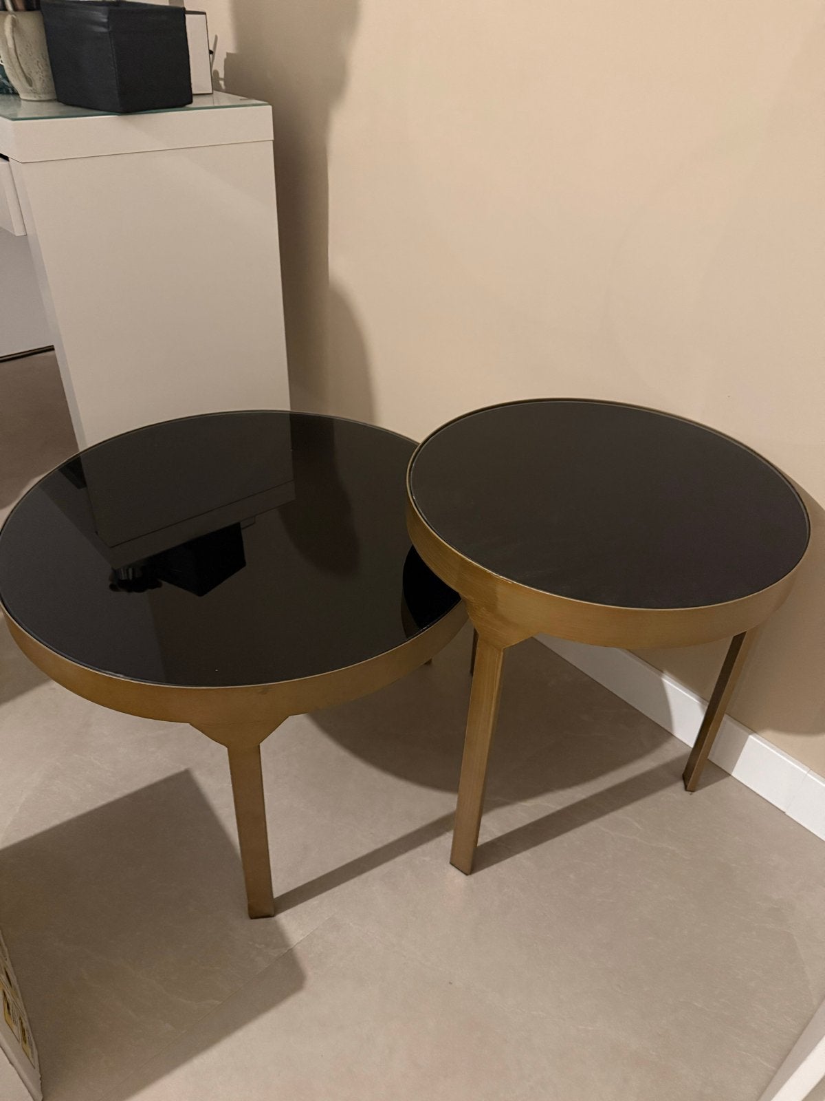 Set van 2 Riverdale salontafels, zwart met goud, Ophalen, Rond, 50 tot 100 cm, Zo goed als nieuw