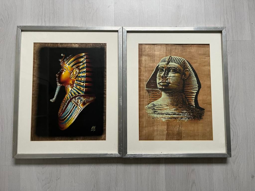 2 schilderijen met Egyptisch print op papyrus, Ophalen