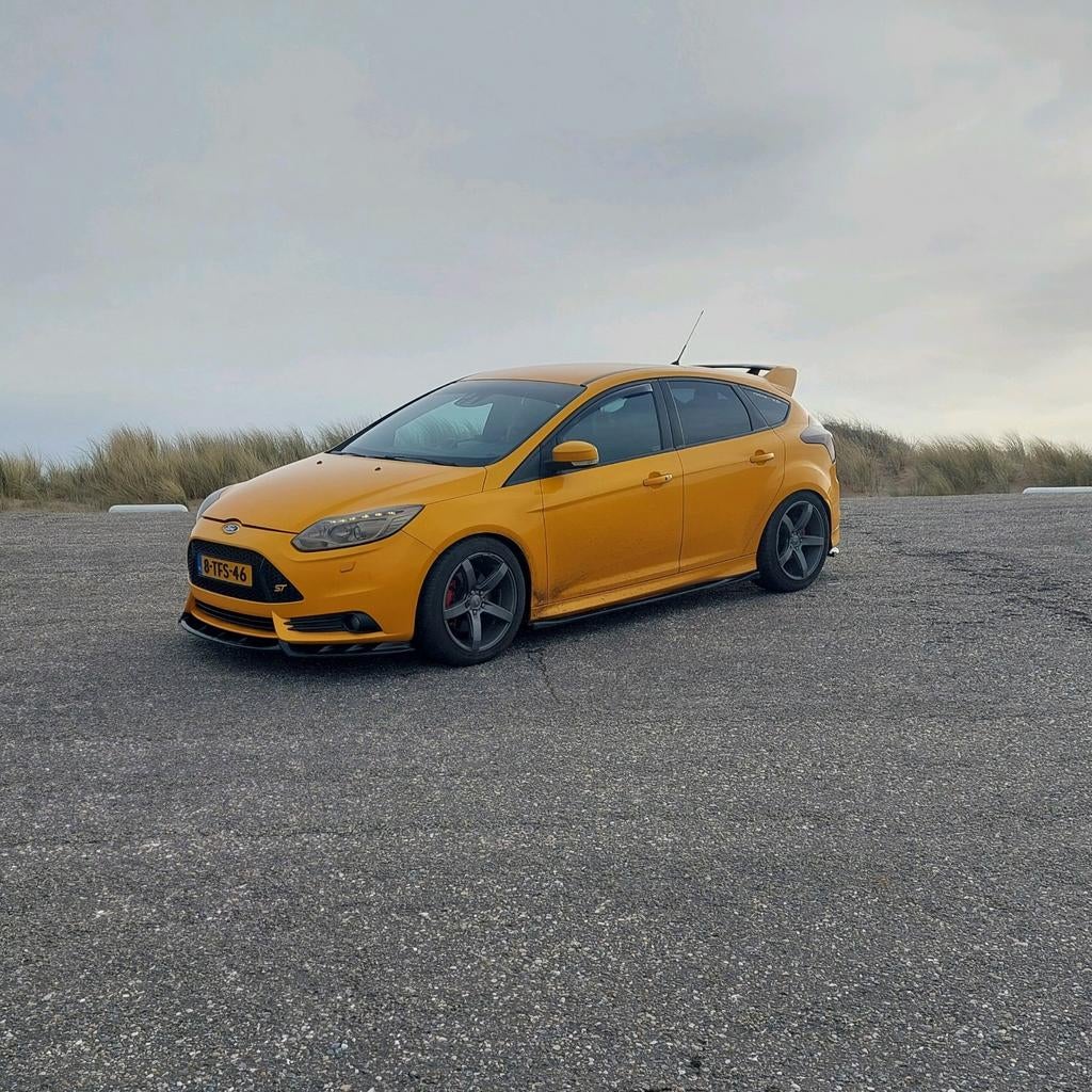 Ford focus ST 3 st-3 250pk, Auto's, 15 km/l, Zwart, Overige kleuren, USB