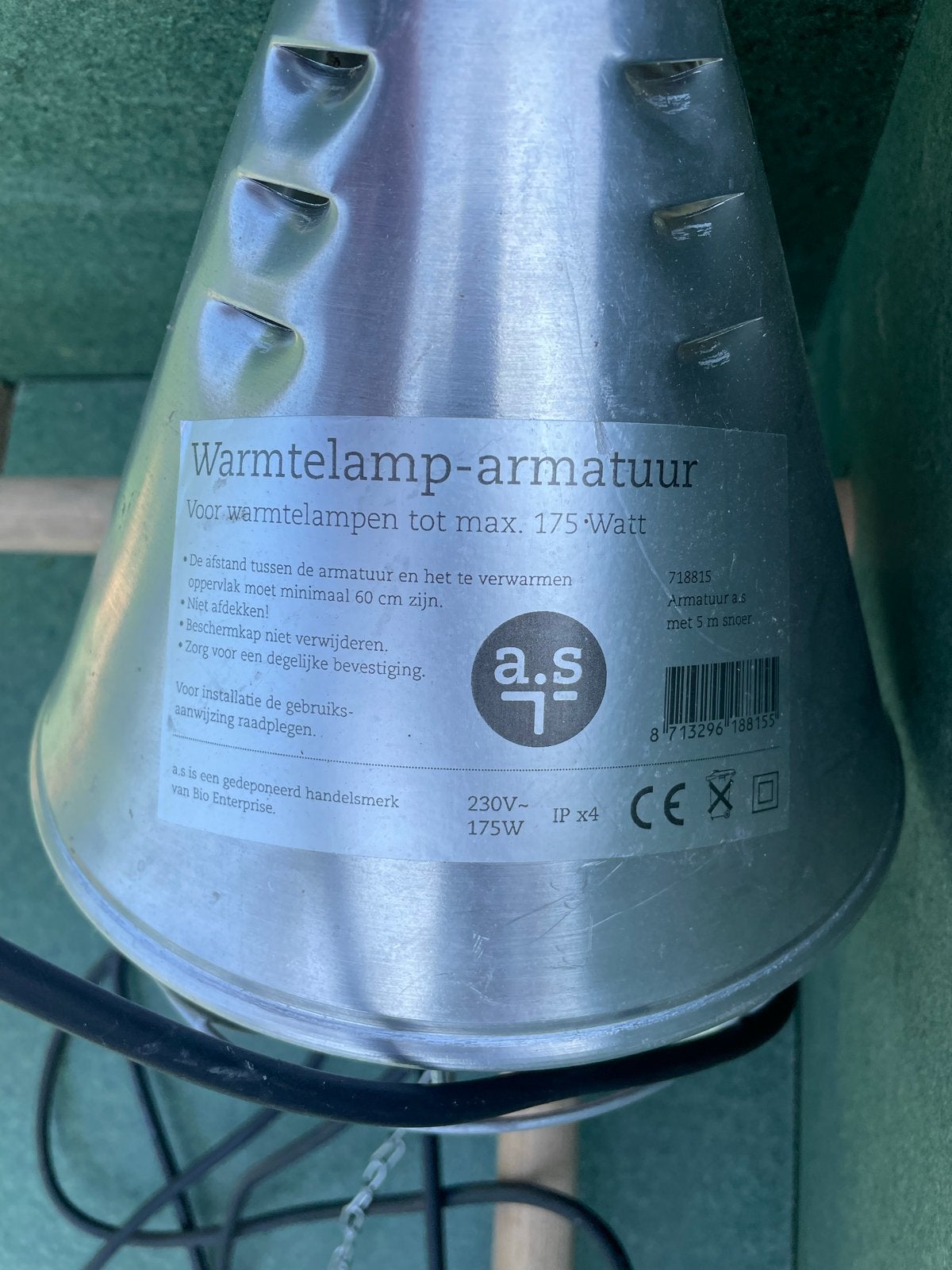 Werpkist met warmtelamp, Ophalen, Zo goed als nieuw