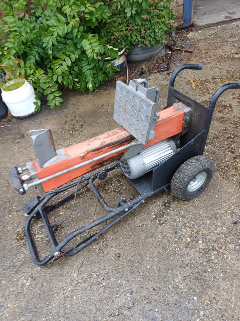 Kloof  machine  5 ton, Ophalen, Liggend