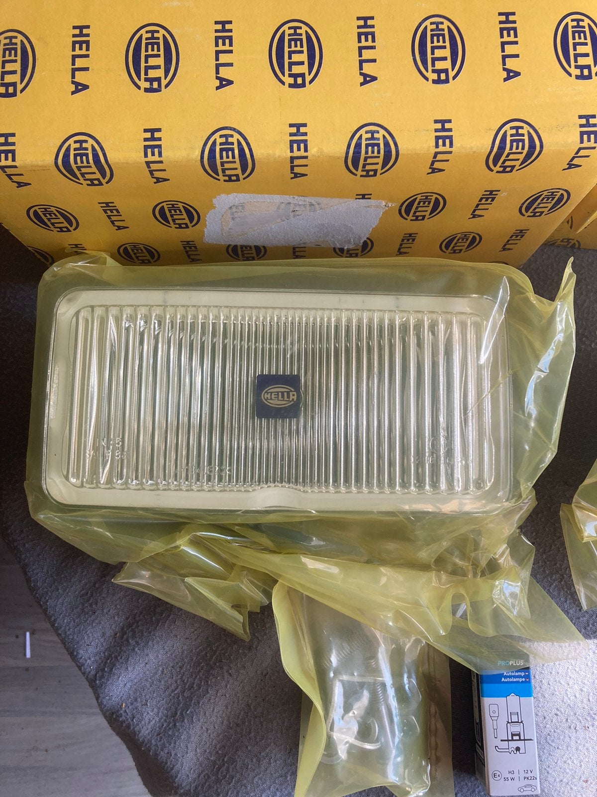 Oldtimer 2 Hella witte mistlampen type comet 550, Auto-onderdelen, Ophalen of Verzenden, Nieuw