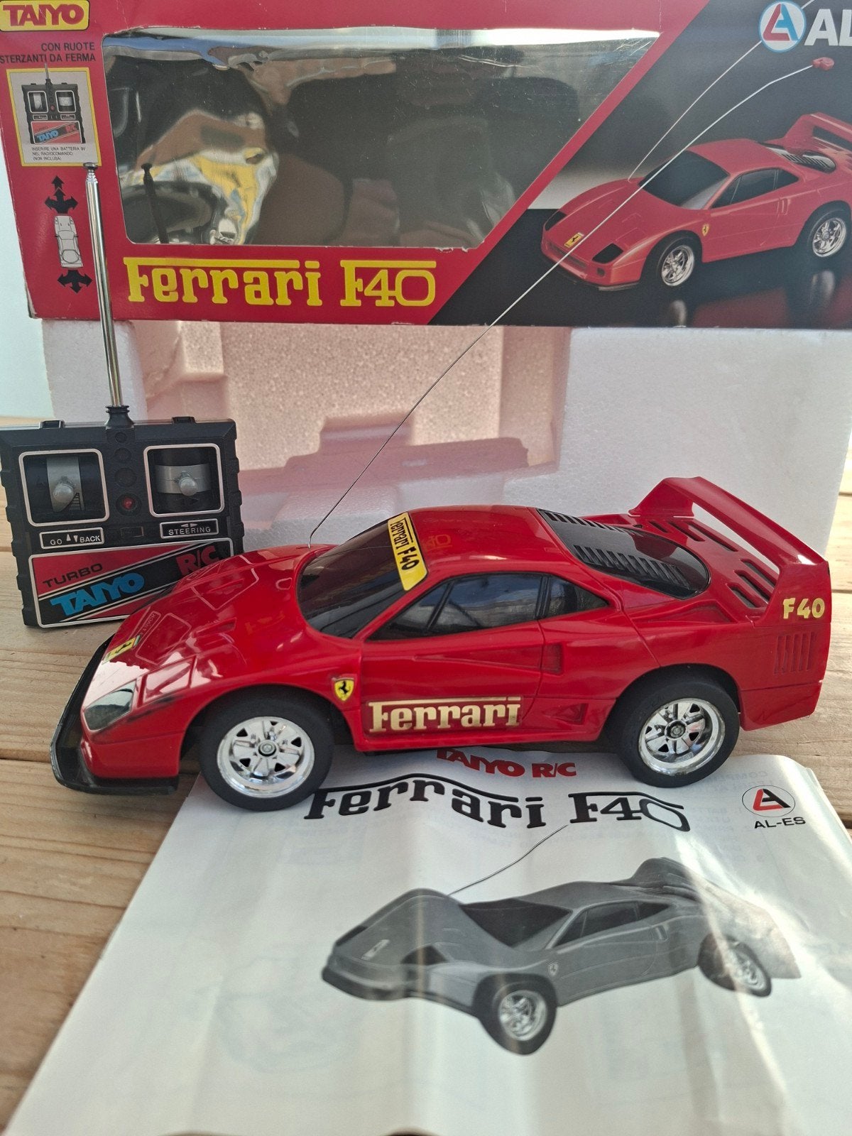 Ferrari F40 Taiyo *1989, Ophalen of Verzenden