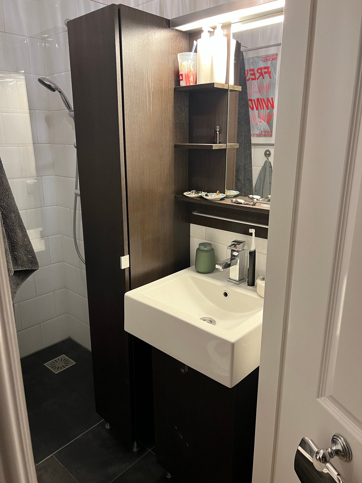 IKEA Badkamer Opberg- en Wastafelset Walnoot Donkerbruin, (Half)hoge kast, Minder dan 50 cm, Gebruikt, Ophalen of Verzenden