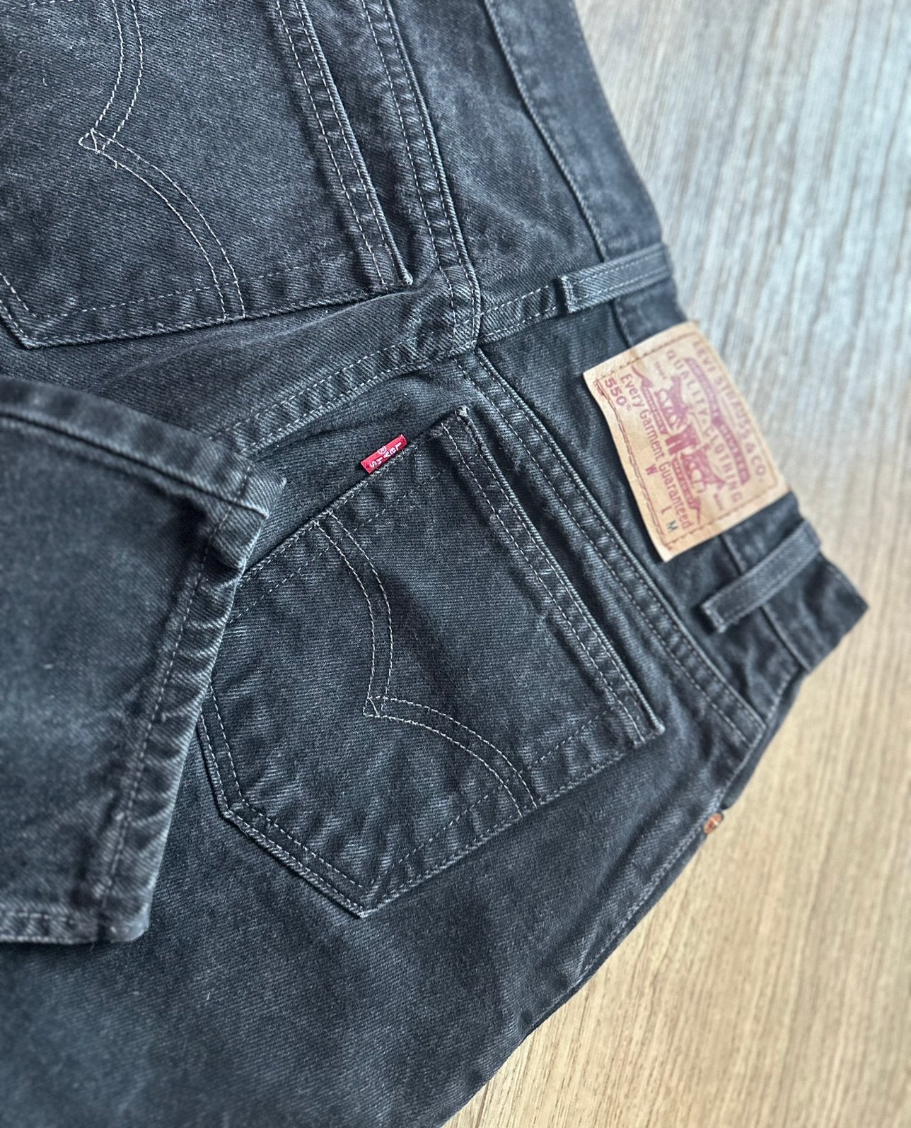 Vintage Levis 550 mom jeans - Made in USA - maat S/M, Kleding | Dames, Ophalen of Verzenden, Zo goed als nieuw, Zwart, W30 - W32 (confectie 38/40)