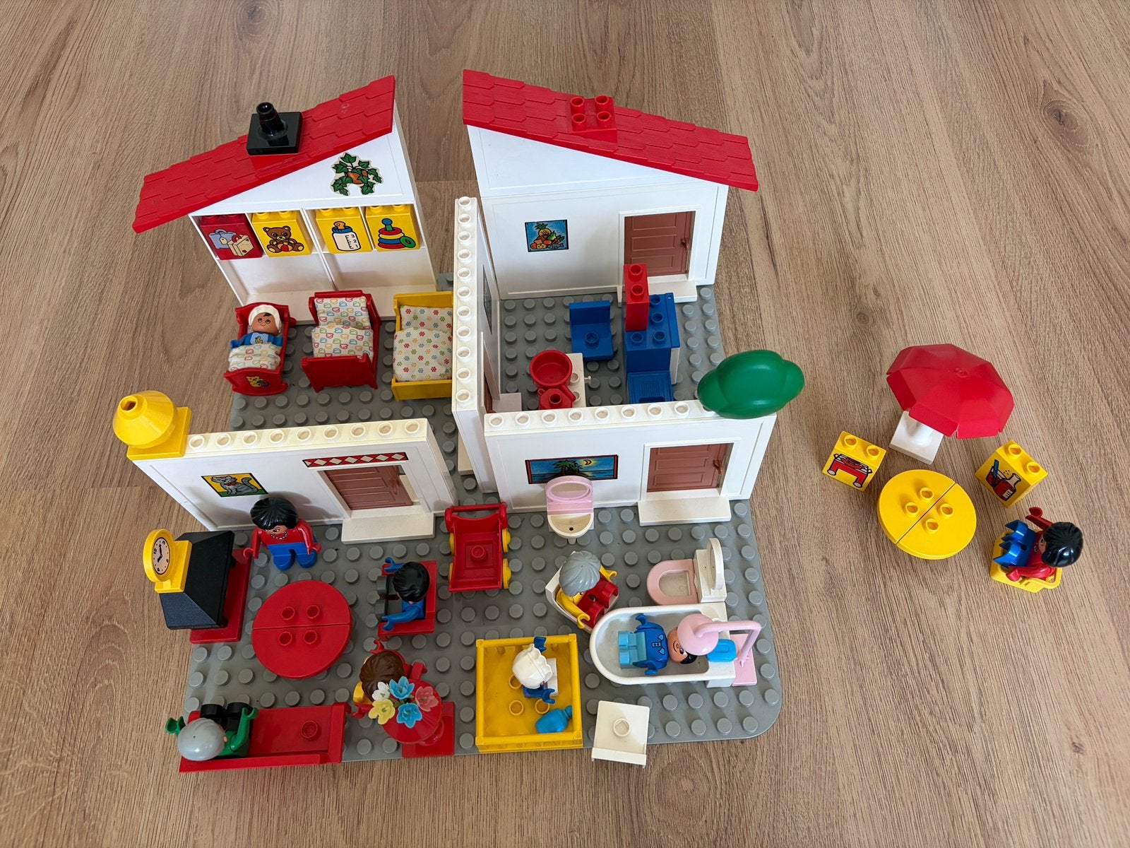 Duplo vintage poppenhuis, Ophalen of Verzenden, Zo goed als nieuw, Overige typen, Duplo