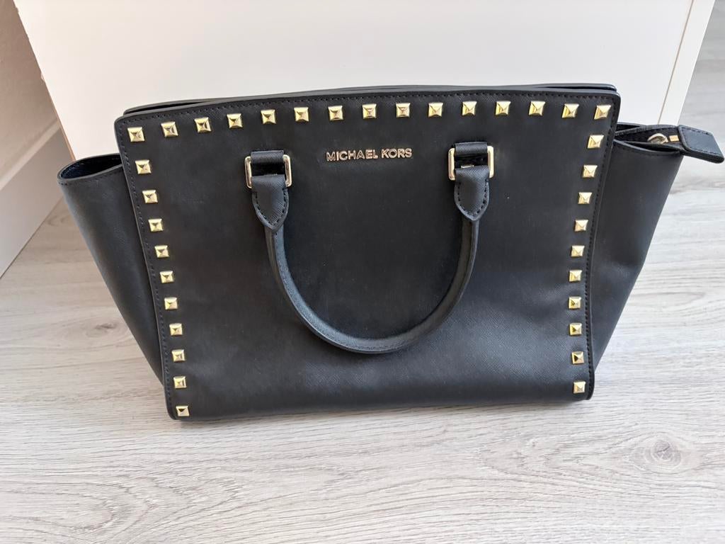 Orginele Michael Kors Handtas Zwart met Gouden Studs, Ophalen of Verzenden, Zo goed als nieuw, Zwart, Handtas