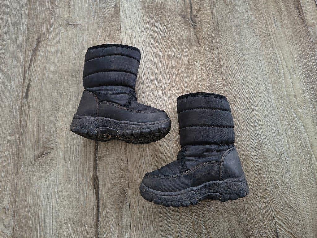 Mooie zwarte snowboots, gevoerde sneeuwlaarzen, maat 24., Kinderen en Baby's, Kinderkleding | Schoenen en Sokken, Zo goed als nieuw