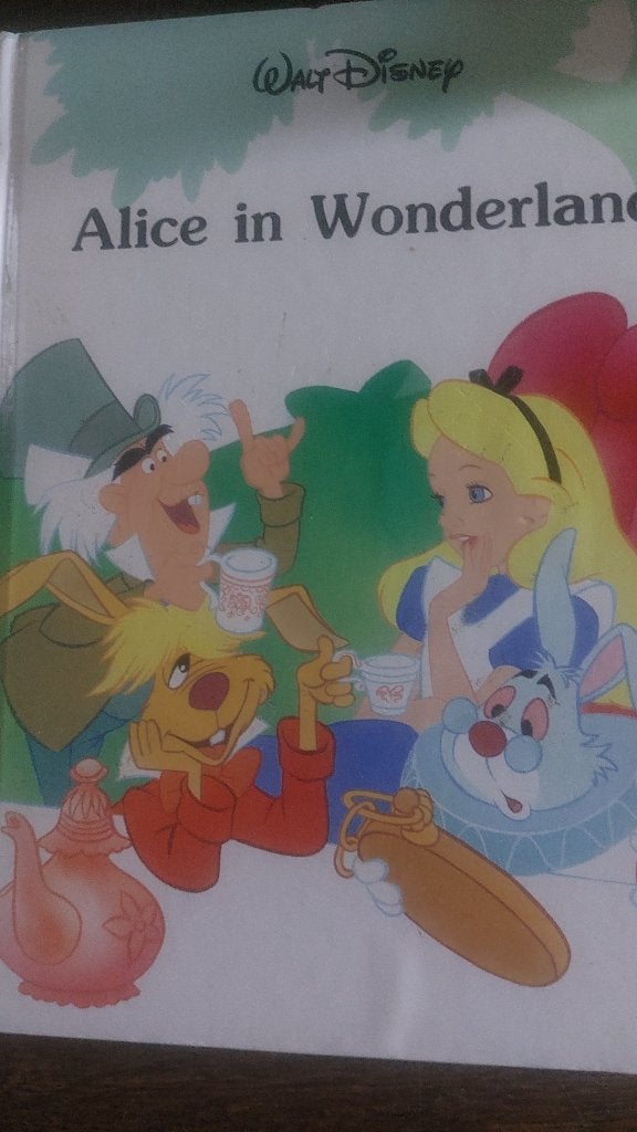 ALICE IN WONDERLAND- 1988- Walt Disney - HEMA, Boeken, Ophalen of Verzenden, Zo goed als nieuw, Fictie algemeen