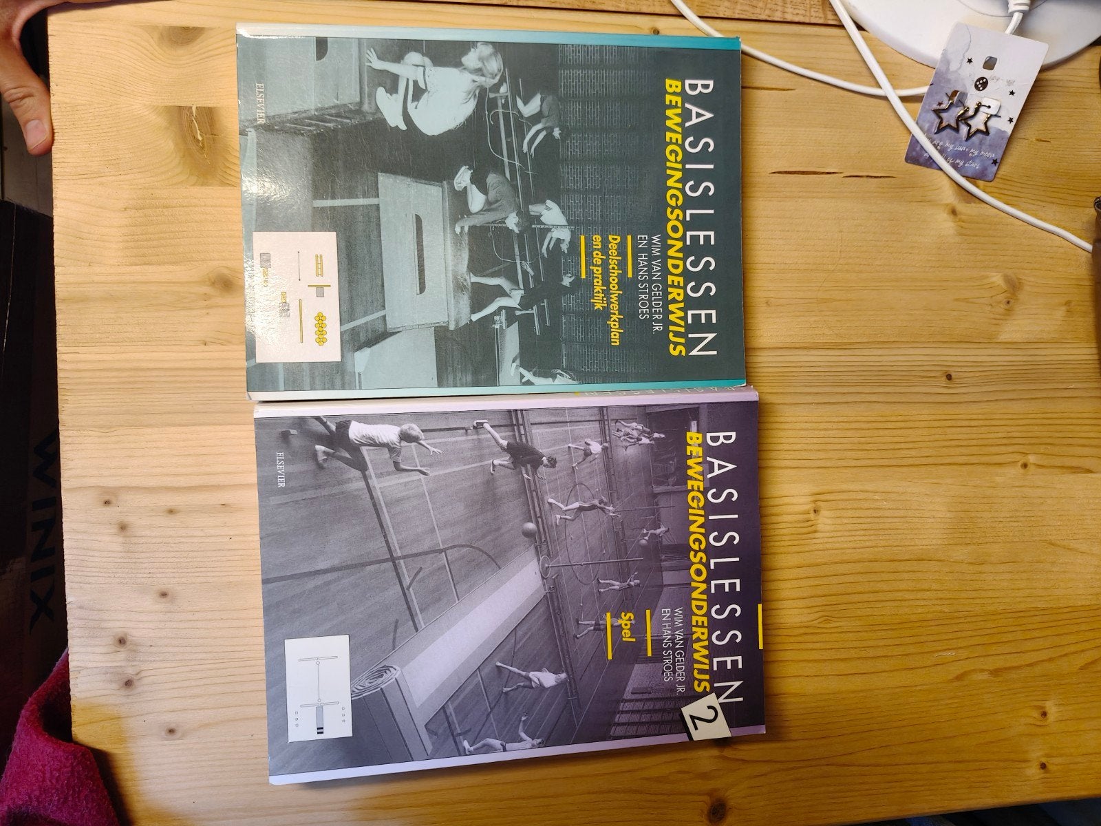 Basislessen - Bewegingsonderwijs 1 en 2, Boeken, Ophalen of Verzenden, Zo goed als nieuw, Overige niveaus, Overige vakken