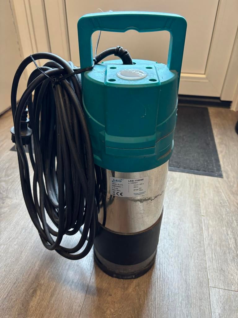 LEO Dompelpomp LKS-1102SE - Krachtige dompelpomp max 6 m3/h, Ophalen of Verzenden, Zo goed als nieuw, Elektrisch, Dompelpomp
