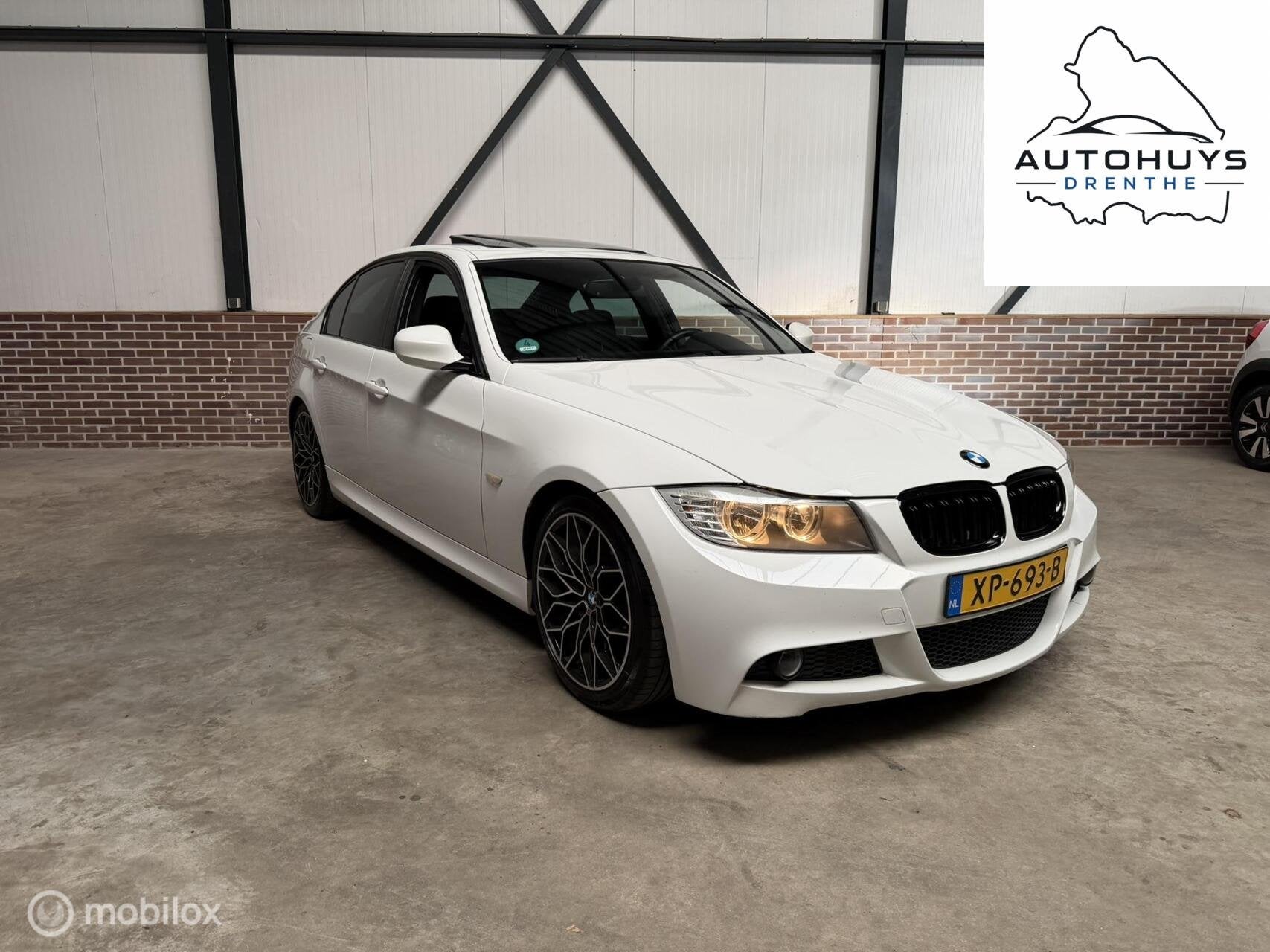 BMW 3-serie 318i Business Line M Sport | Schuif\kantel Dak, Auto's, Xenon verlichting, Achterwielaandrijving, Zwart, Alcantara