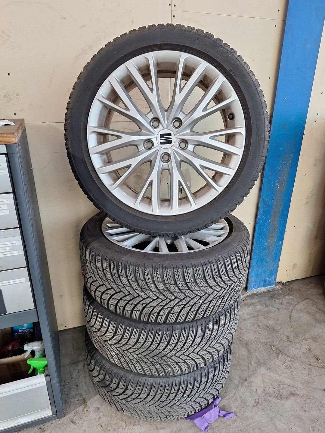 Seat Leon Winterset 17 Inch Origineel, Auto-onderdelen, Banden en Velgen, Ophalen, Gebruikt, -, -