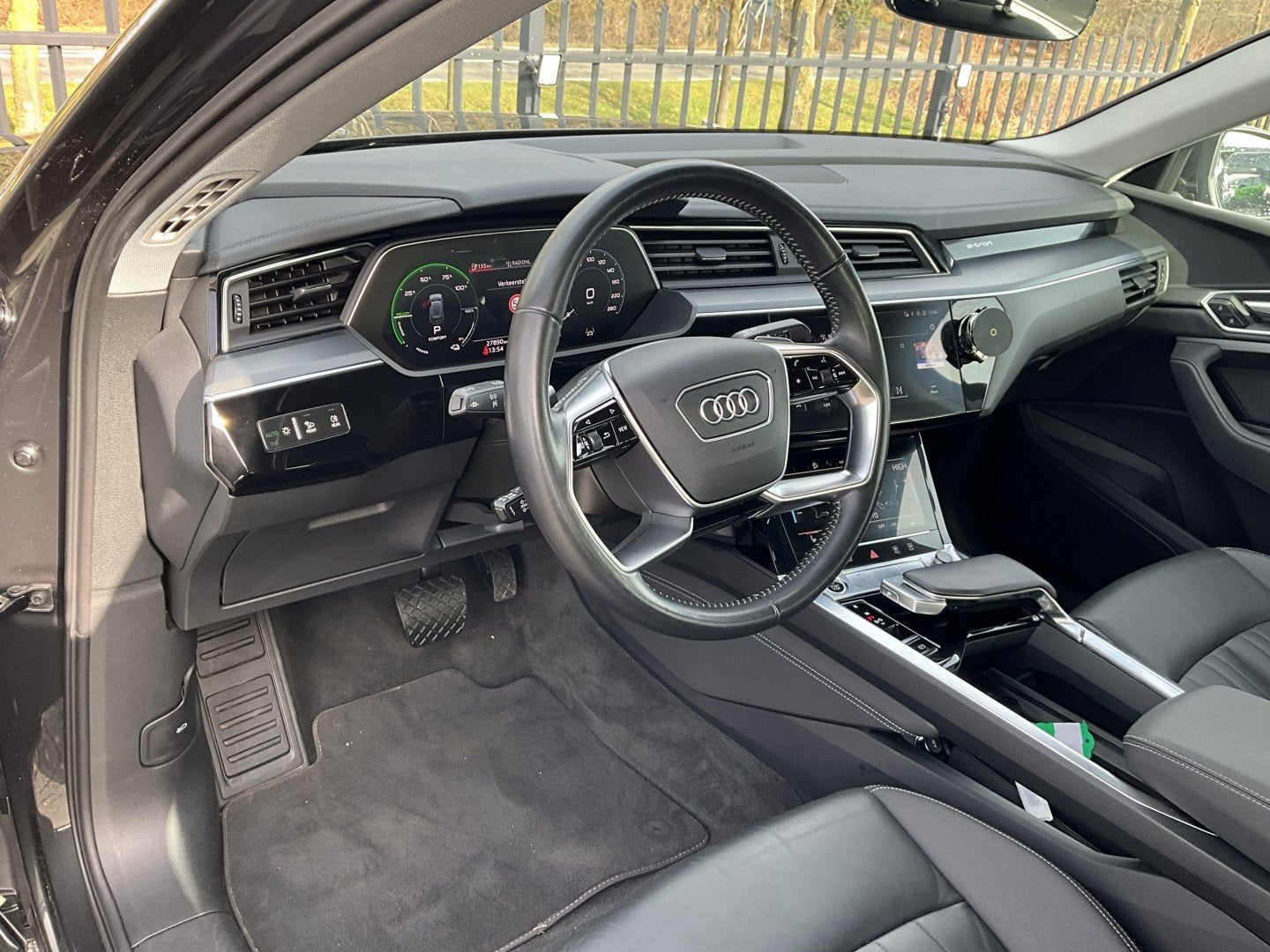 Audi e-tron 50 Quattro 94% SOH Sportback Business | Pano | L, Auto's, Automaat, 71 kWh, Met garantie (alle), 420 min