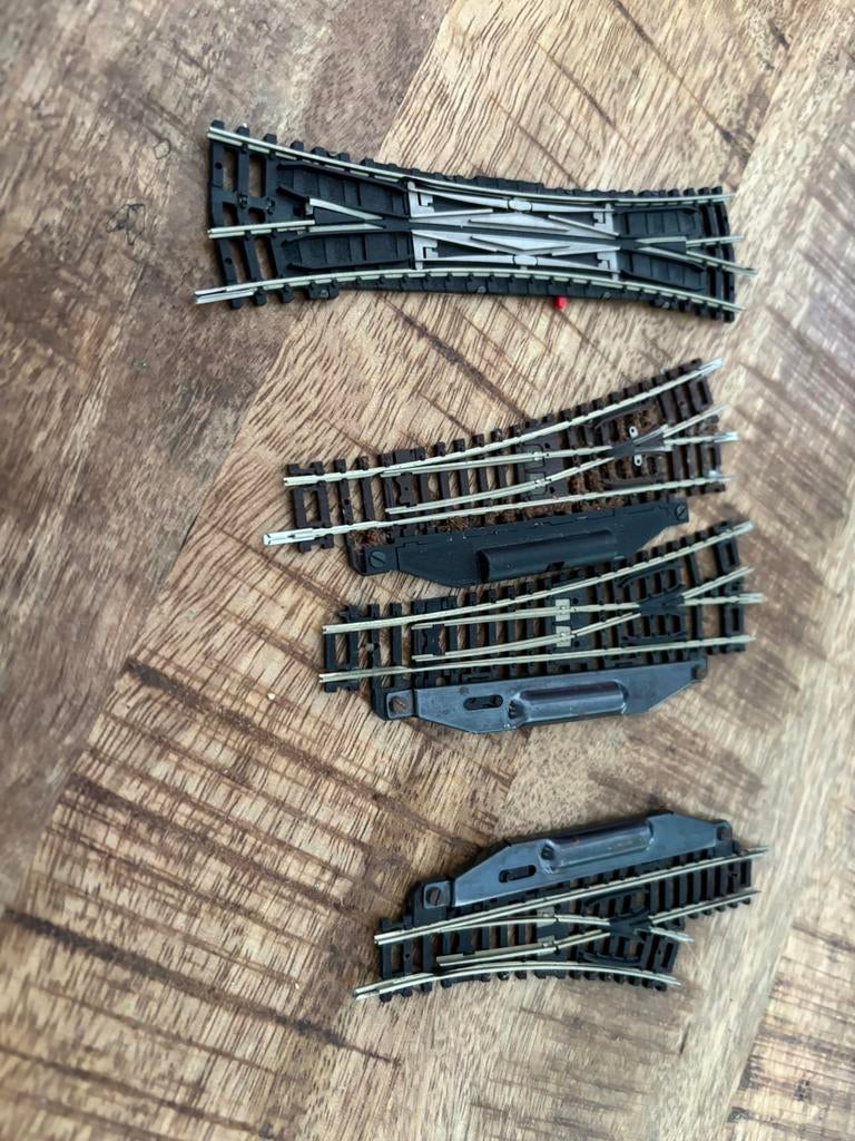 4 wissels met gebreken, Gebruikt, Gelijkstroom, Trix, Rails
